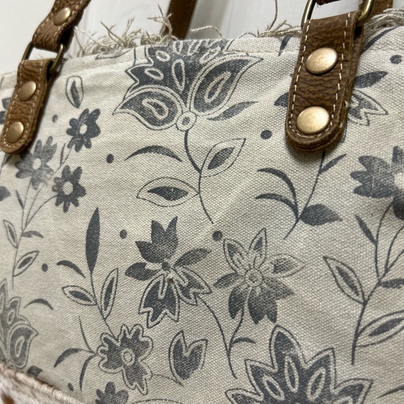 Myra Bag Upcycled Shoulder / Tote Bag cow hide and floral. - Picture 9 of 9